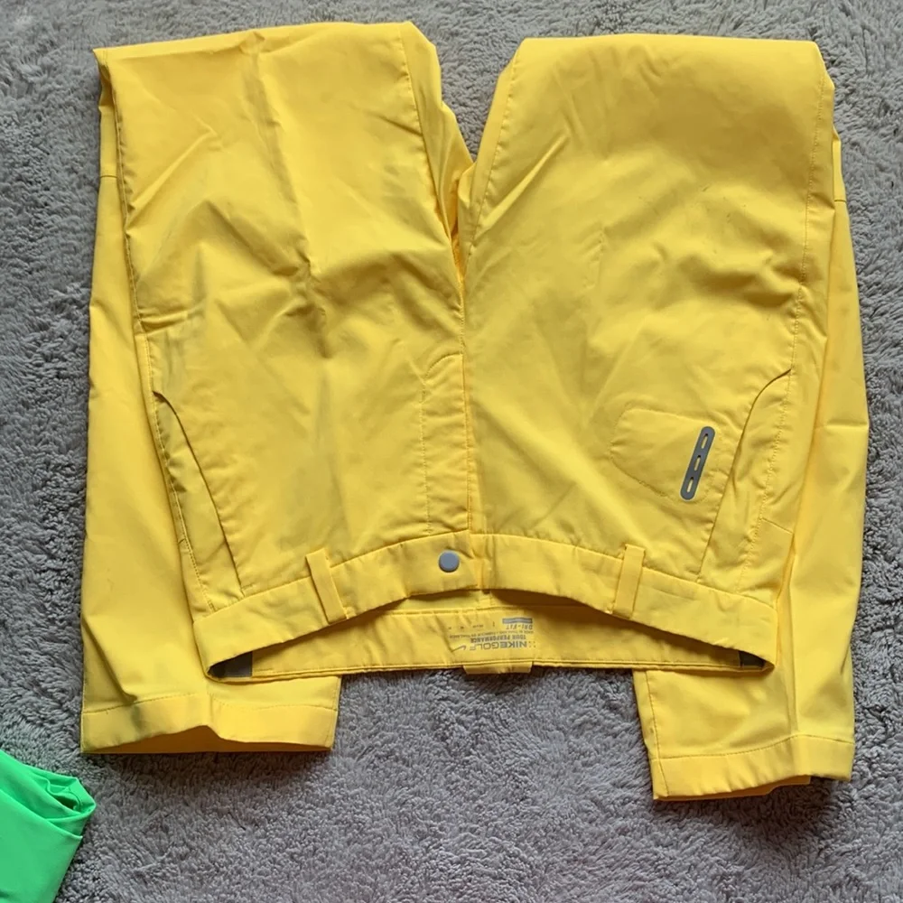Yellow Nike golf pants - Picture 3 of 7